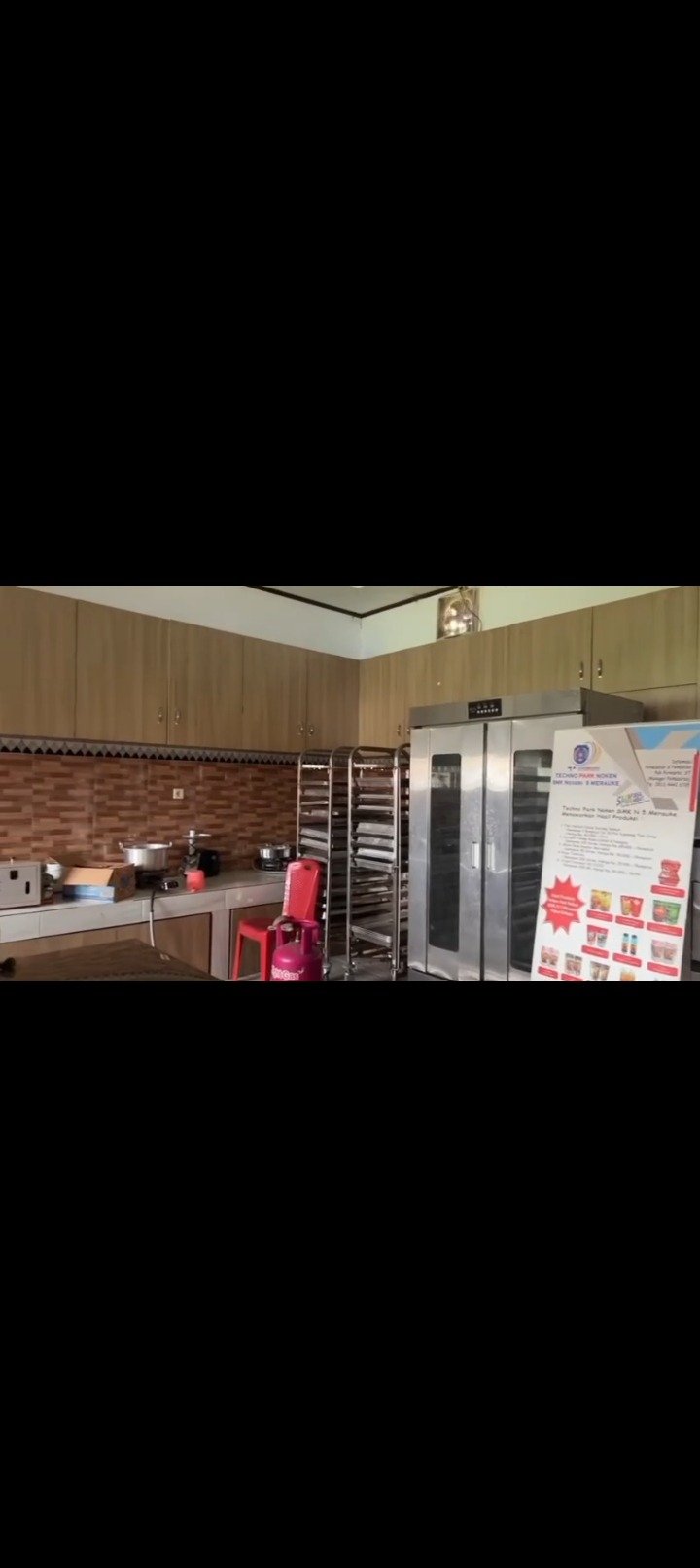 gudang peralatan alat mesin